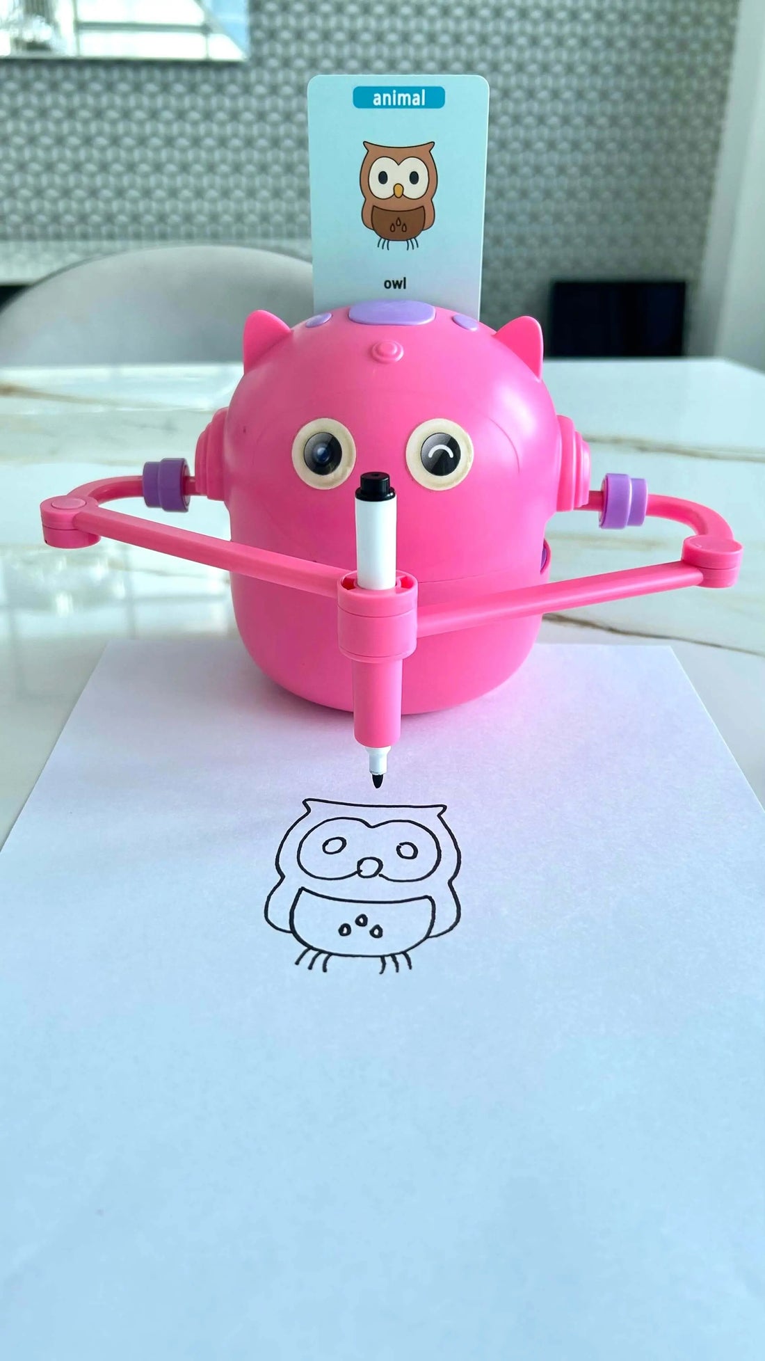 Drawing Robot ,Kids drawing robot Educational robot toy drawing robot, kids drawing robot uae, step by step drawing dubai, drawing abo dhabi, how to draw for kids, screen free fun, best birthday gifts delivered gifts best gift happy birthday gifts 100 gif