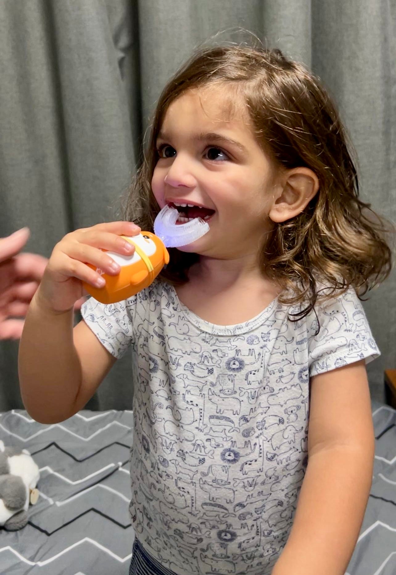 Kids toothbrush, BEst kids toothbrush in UAE, best u-shaped toothbrush, best birthday gift,kids dental care 