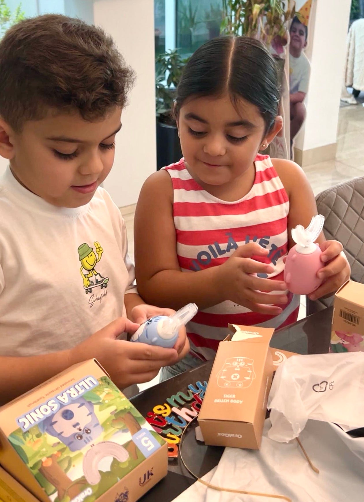 Kids electric toothbrush U-shaped toothbrush kids toothbrush, replacement head, u shaped replacement for electric toothbrush, dental hygiene, dental care, gifts uae gifts ideas birthday gifts delivery birthday gifts